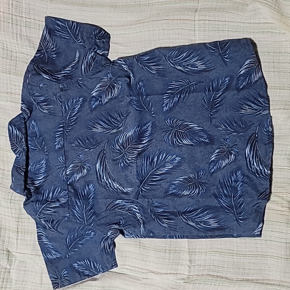 Tropical button-up - Picture 3 of 3